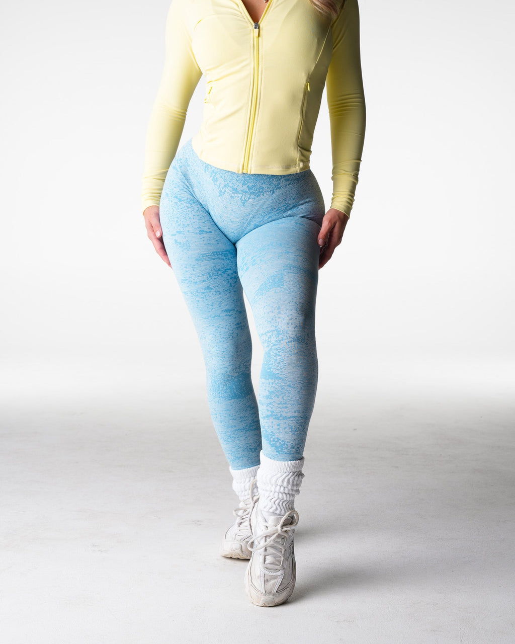 Endless Sky Digital Seamless Leggings